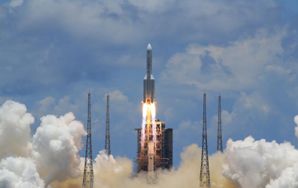 2020年7月23日，長征五號運載火箭發射天問一號任務取得圓滿成功，邁出了我國星際探測征程的重要一步， 實現了從地月系到行星際的跨越，在火星上首次留下中國人的印跡。