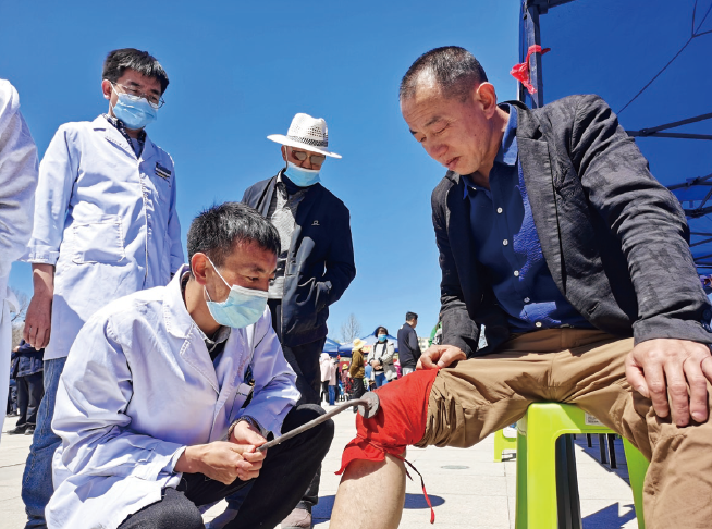 2023年4月28日，青海省2023年健康中國行動中藏醫藥健康促進專項活 動在青海省互助土族自治縣舉行。