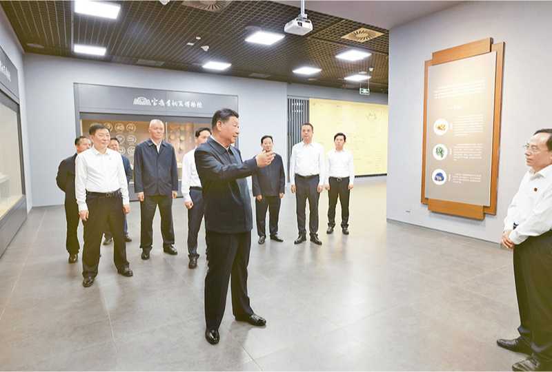 2024年9月10日，中共中央總書記、國家主席、中央軍委主席習近平在前往甘肅考察途中，來到陜西省寶雞市參觀寶雞青銅器博物院。 新華社記者 王曄/攝